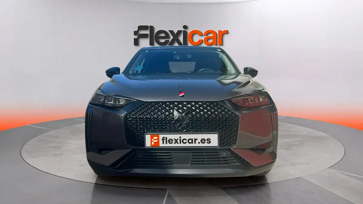 Usado DS Automobiles DS3 Crossback Performance 130 CV (95 kW) 2023 Gris SUV