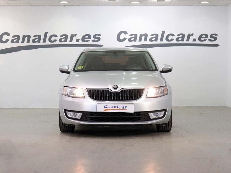 Usado Skoda Octavia Ambition 105 CV (77 kW) 2015 Gris Utilitario