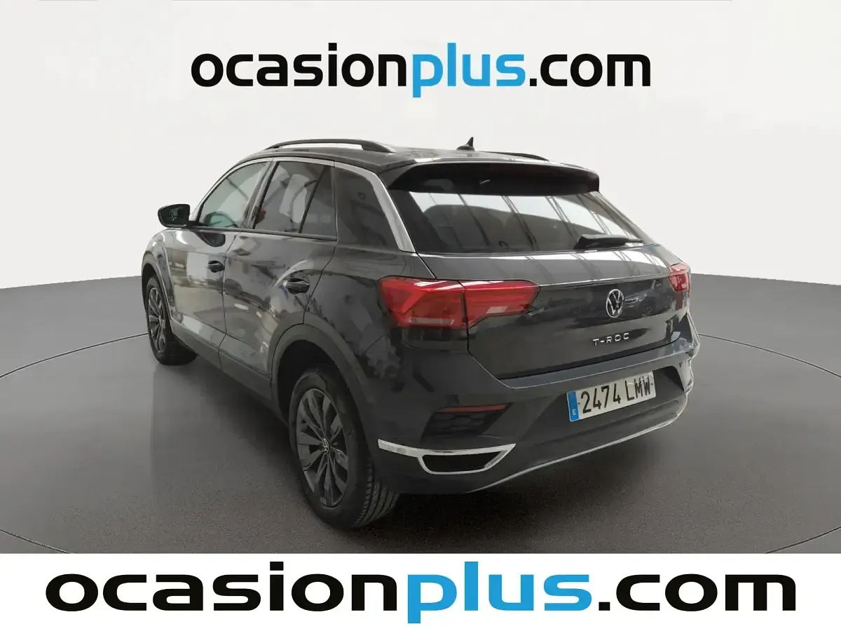 Usado VW T-Roc Advance 110 CV (80 kW) 2021 Gris SUV