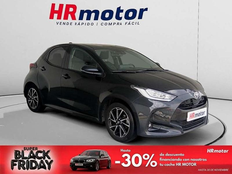 Negro Usado 2023 Toyota Yaris Design Utilitario | 17.610 € (Buen precio) - Imagen 1/4