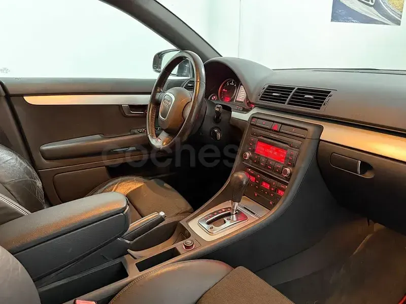 Usado Audi A4 Exclusive 143 CV (105 kW) 2008 Negro Familiar