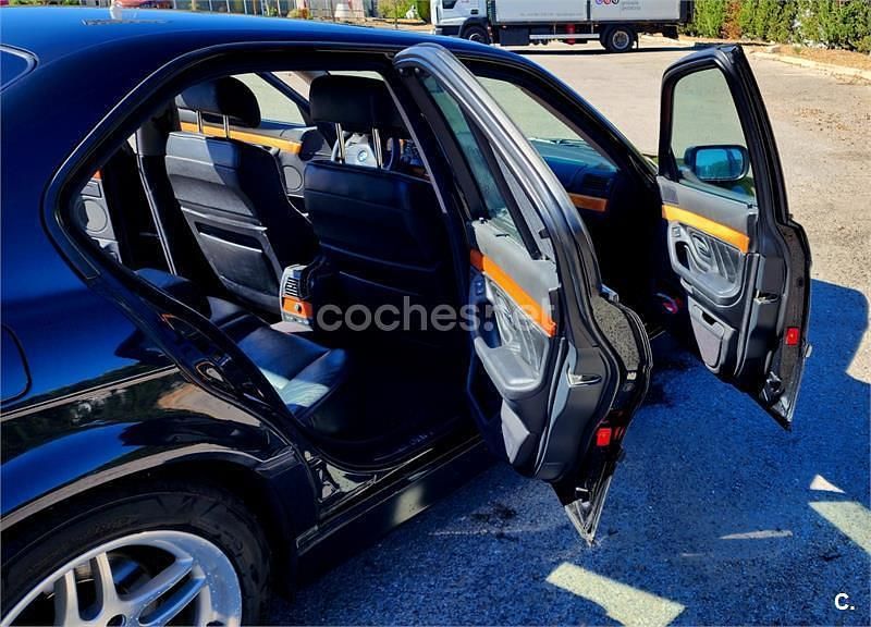 Usado BMW 740 Sport Line 238 CV (175 kW) 2000 Negro Berlina