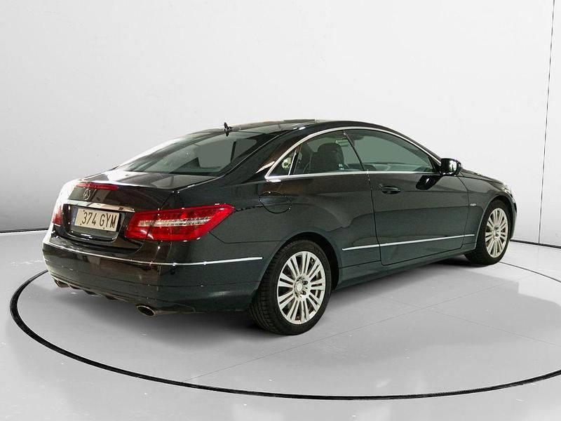 Usado Mercedes E350 Avantgarde 295 CV (216 kW) 2009 Negro Coupe