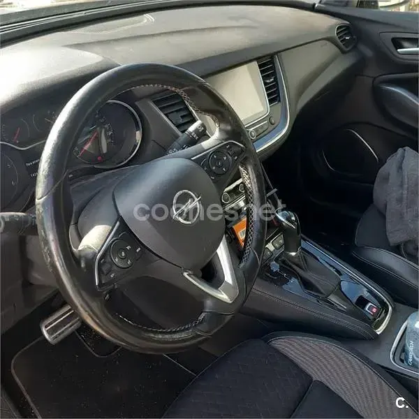 Käytetty Opel Grandland X Ultimate 180 HP (132 kW) 2018 Musta Katumaasturi
