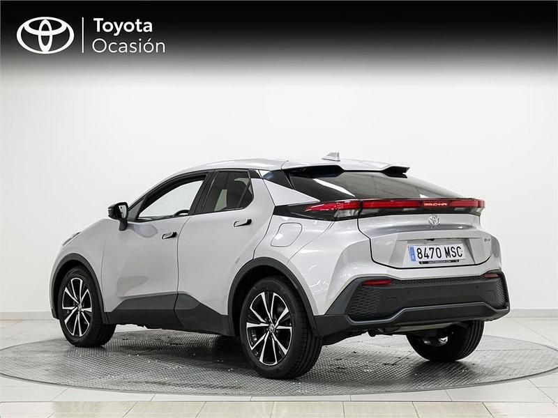 Usado Toyota C-HR Advance 140 CV (102 kW) 2024 Gris SUV