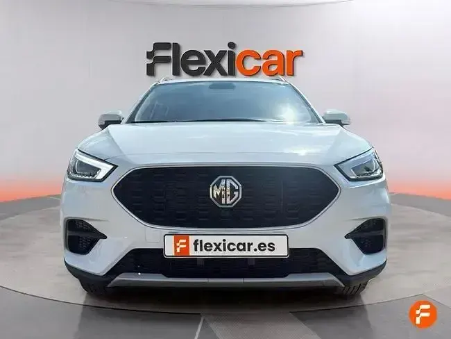 Usado MG ZS Luxury 111 CV (81 kW) 2023 Blanco SUV