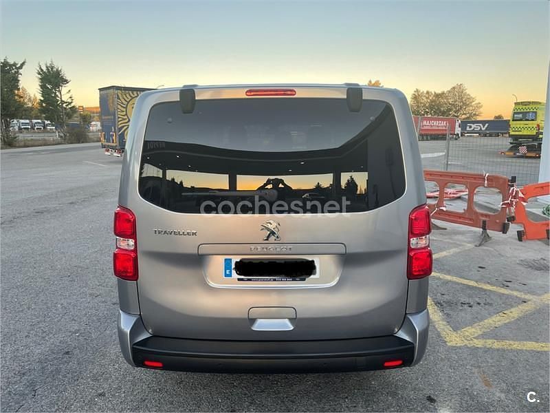 Usado Peugeot Traveller Business-Line 150 CV (110 kW) 2020 Gris / plata Monovolumen