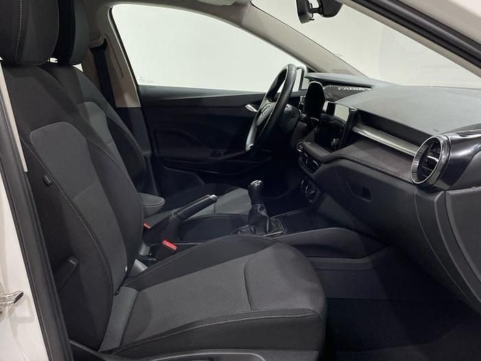 Usado Skoda Fabia Selection 95 CV (69 kW) 2024 Blanco Utilitario