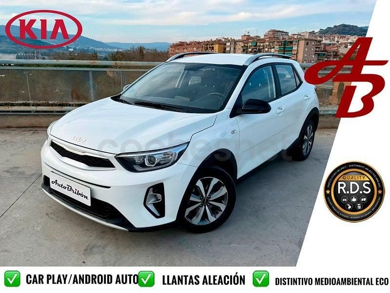 Usado Kia Stonic Plus 100 CV (73 kW) 2022 Blanco SUV