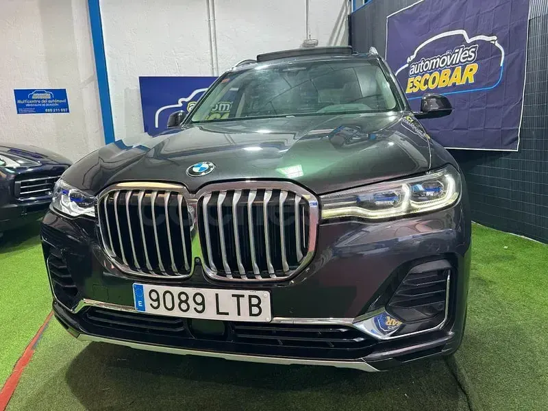 Usado BMW X7 340 CV (250 kW) 2021 Gris / plata SUV