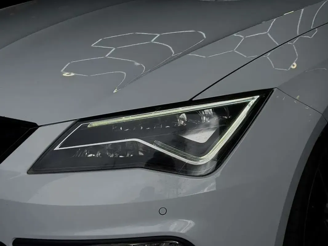 Usado Seat Leon ST CUPRA 290 CV (213 kW) 2019 Blanco Familiar