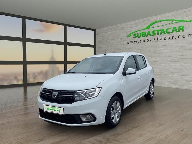 Usado Dacia Sandero Comfort 95 CV (69 kW) 2020 Blanco Utilitario