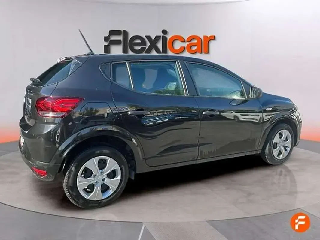 Usado Dacia Sandero Essentiel 91 HP (66 kW) 2023 Preto Citadino