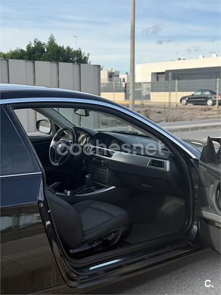 Usado BMW 320 177 CV (130 kW) 2010 Negro Coupe