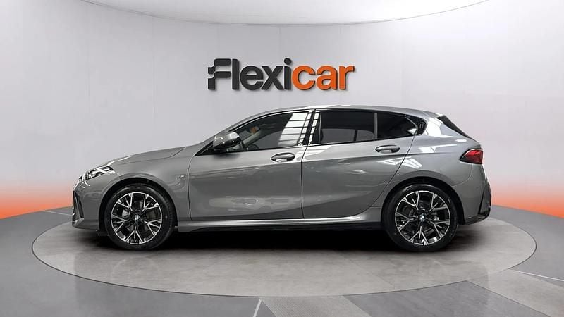 Usado BMW 116 122 CV (89 kW) 2025 Gris Utilitario