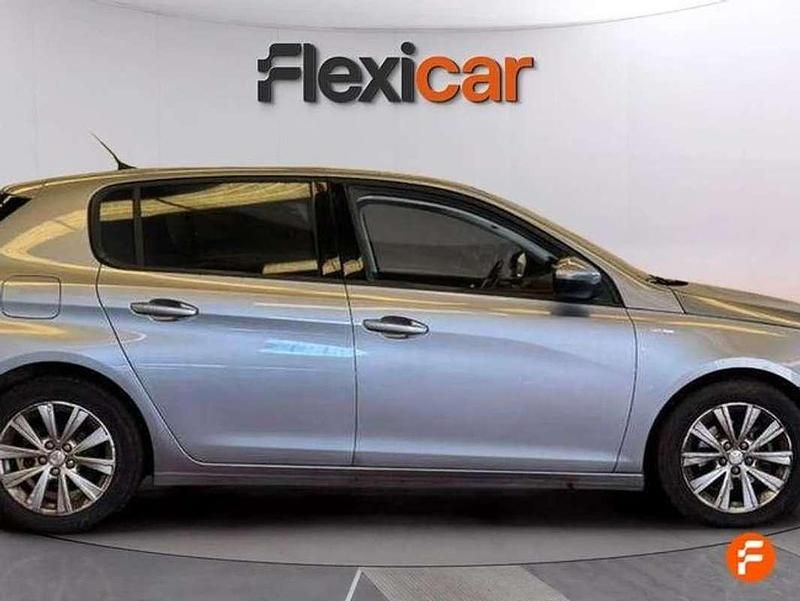 Usado Peugeot 308 Active 131 CV (96 kW) 2020 Gris Utilitario