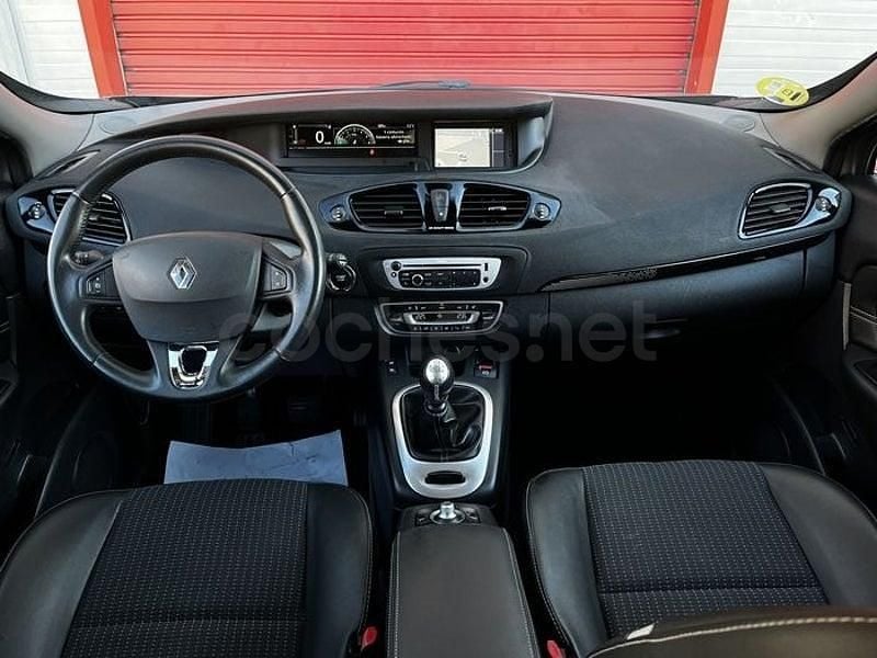 Usado Renault Grand Scénic III Dynamique 130 CV (95 kW) 2013 Beige Monovolumen