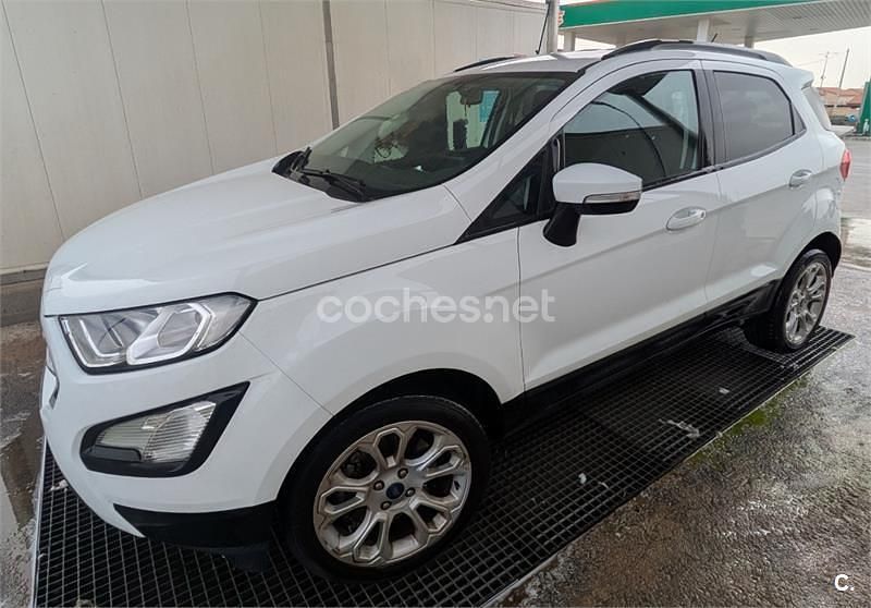 Usado Ford Ecosport Trend 125 CV (91 kW) 2019 Blanco SUV