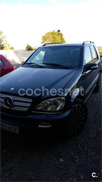 Usado Mercedes ML270 163 CV (119 kW) 2003 Verde SUV