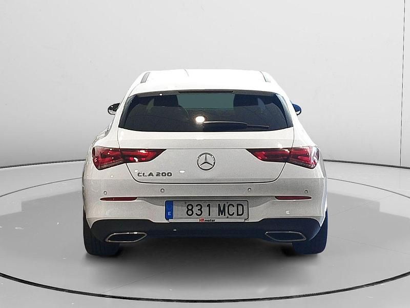 Usado Mercedes CLA200 163 CV (119 kW) 2022 Blanco