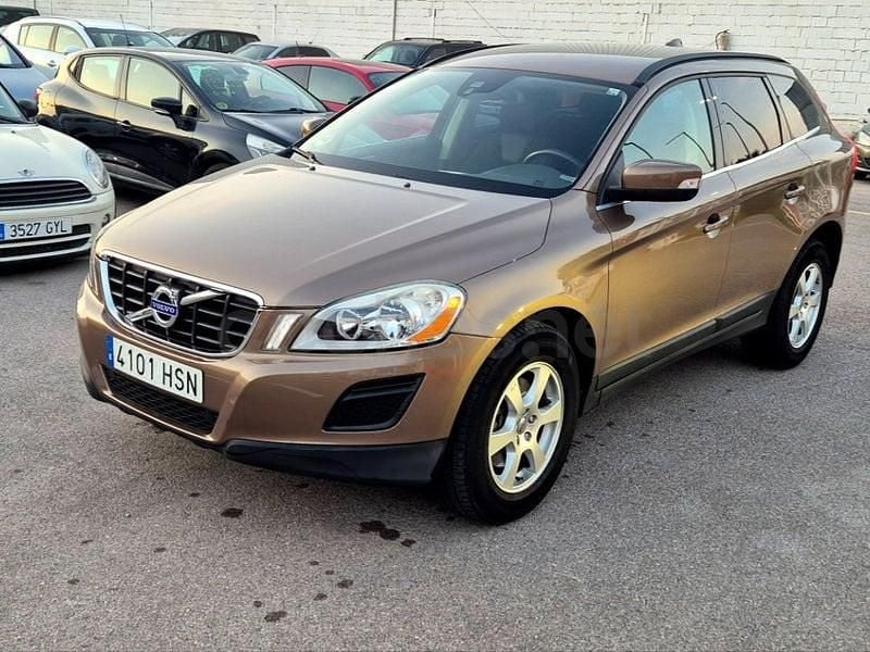 Usado Volvo XC60 Momentum 136 CV (100 kW) 2013 Marrón SUV