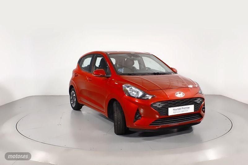 Rojo Usado 2024 Hyundai i10 Utilitario | 13.800 € (Precio justo) - Imagen 1/4