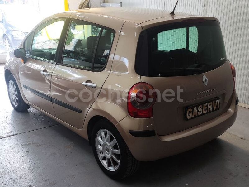 Beige Usado 2005 Renault Modus Dynamique Monovolumen | 2200 € (Precio justo) - Imagen 1/4