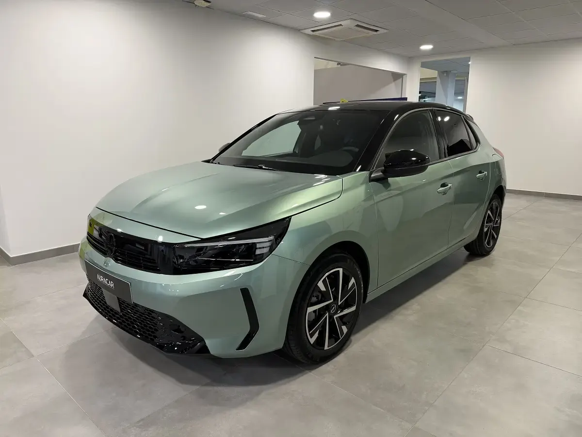 Nuevo Opel Corsa 110 CV (80 kW) 2025 Verde Utilitario