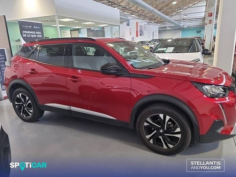 Usado Peugeot 2008 Allure 130 CV (95 kW) 2022 Rojo SUV