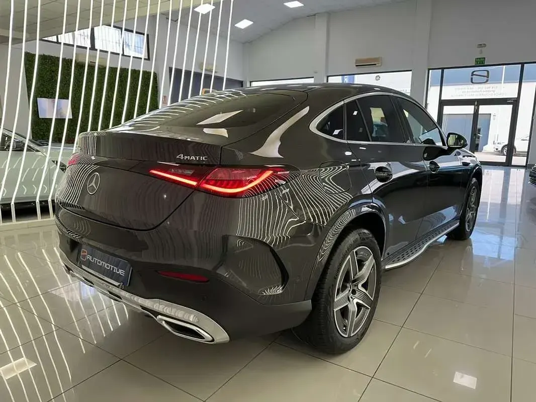 Usado Mercedes GLC300e 333 CV (244 kW) 2025 Gris SUV