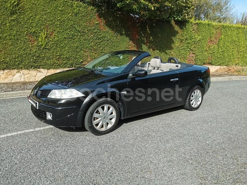 Negro Usado 2006 Renault Mégane Cabriolet Dynamique Descapotable | 3900 € (Precio justo) - Imagen 1/4