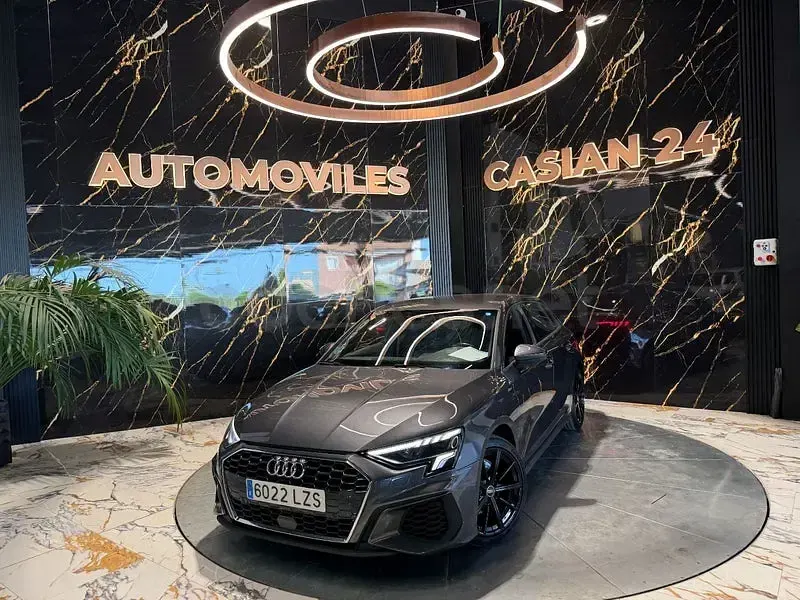 Usado Audi A3 S-Line 116 CV (85 kW) 2022 Gris / plata Berlina