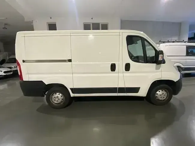 Usado Citroën Jumper 140 CV (102 kW) 2020 Blanco Monovolumen