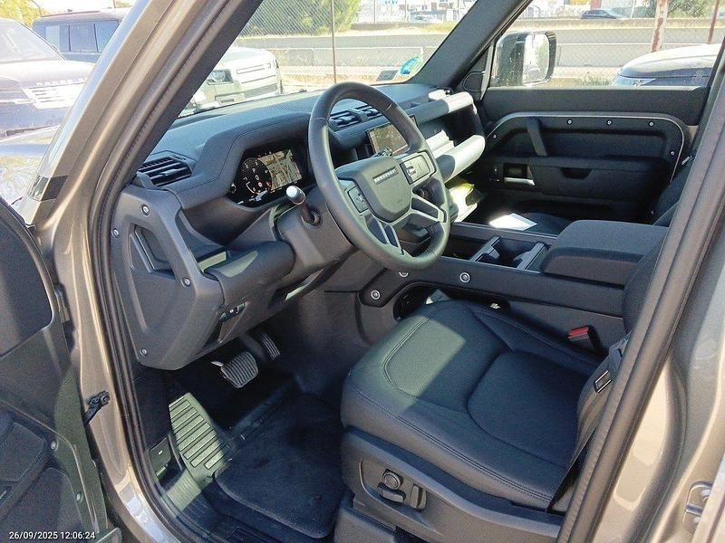 Usado Land Rover Defender SE Dynamic 249 CV (183 kW) 2025 Negro SUV