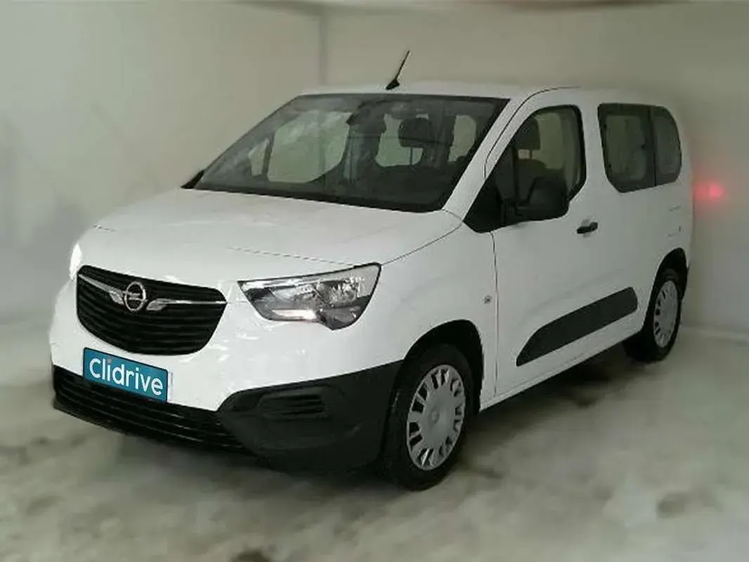 Usado Opel Combo Life Selective 102 CV (75 kW) 2021 Blanco Monovolumen