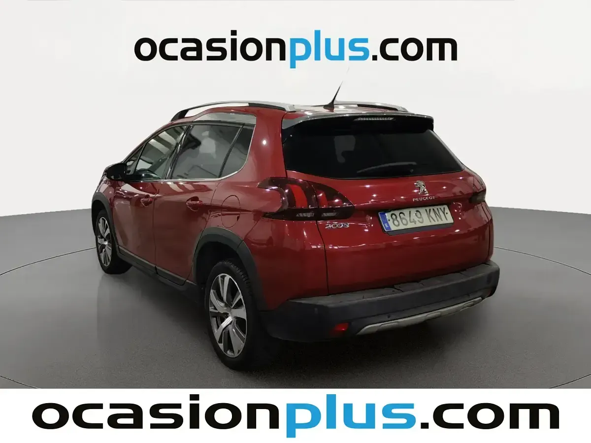 Usado Peugeot 2008 Allure 110 CV (80 kW) 2018 Rojo SUV