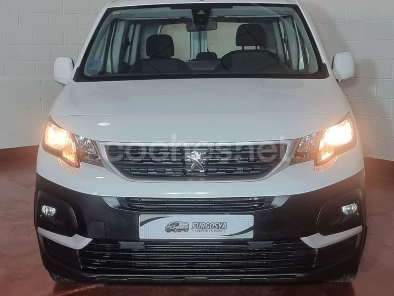 Usado Peugeot Rifter Active 100 CV (73 kW) 2021 Blanco Monovolumen