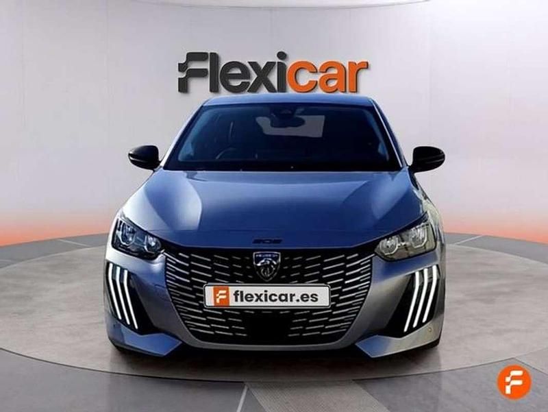Usado Peugeot 208 Allure 102 CV (75 kW) 2024 Gris Utilitario