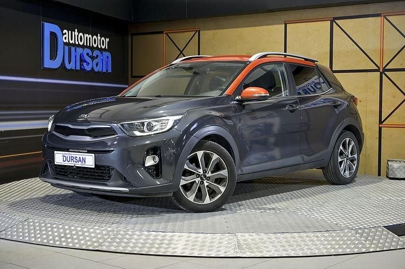 Usado Kia Stonic 110 CV (80 kW) 2018 Gris SUV