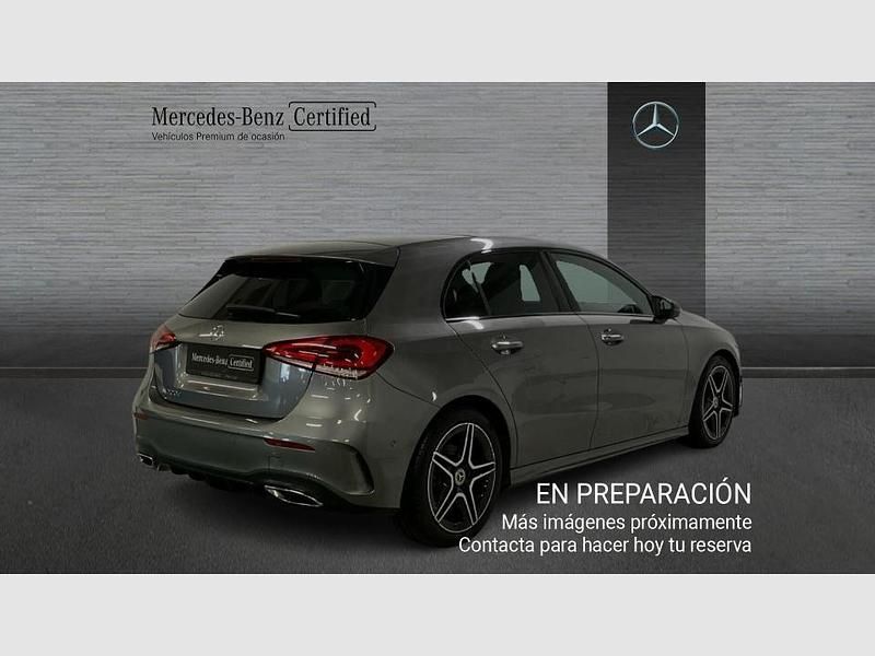 Usado Mercedes A200 AMG line 150 CV (110 kW) 2022 Mountaingrau  met. Utilitario