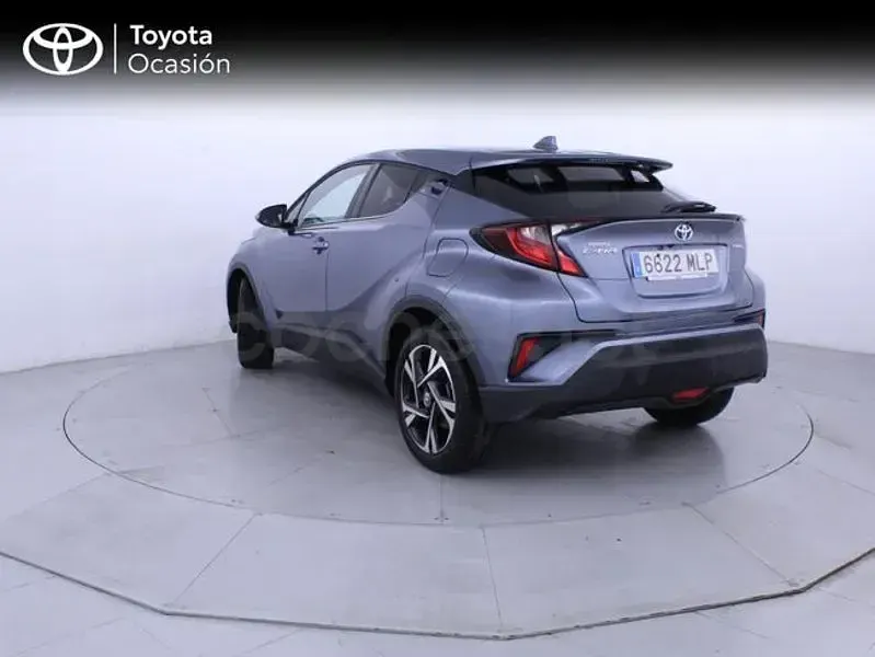 Usado Toyota C-HR Advance 122 CV (89 kW) 2023 Gris / plata SUV
