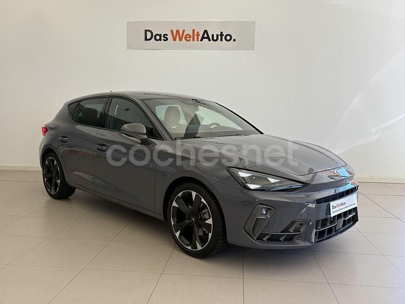 Gris / plata Usado 2024 Cupra Leon Berlina | 28.500 € (Precio justo) - Imagen 1/4