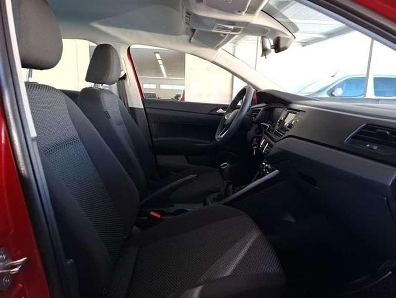 Usado VW Polo Trendline 95 CV (69 kW) 2022 Rojo Utilitario