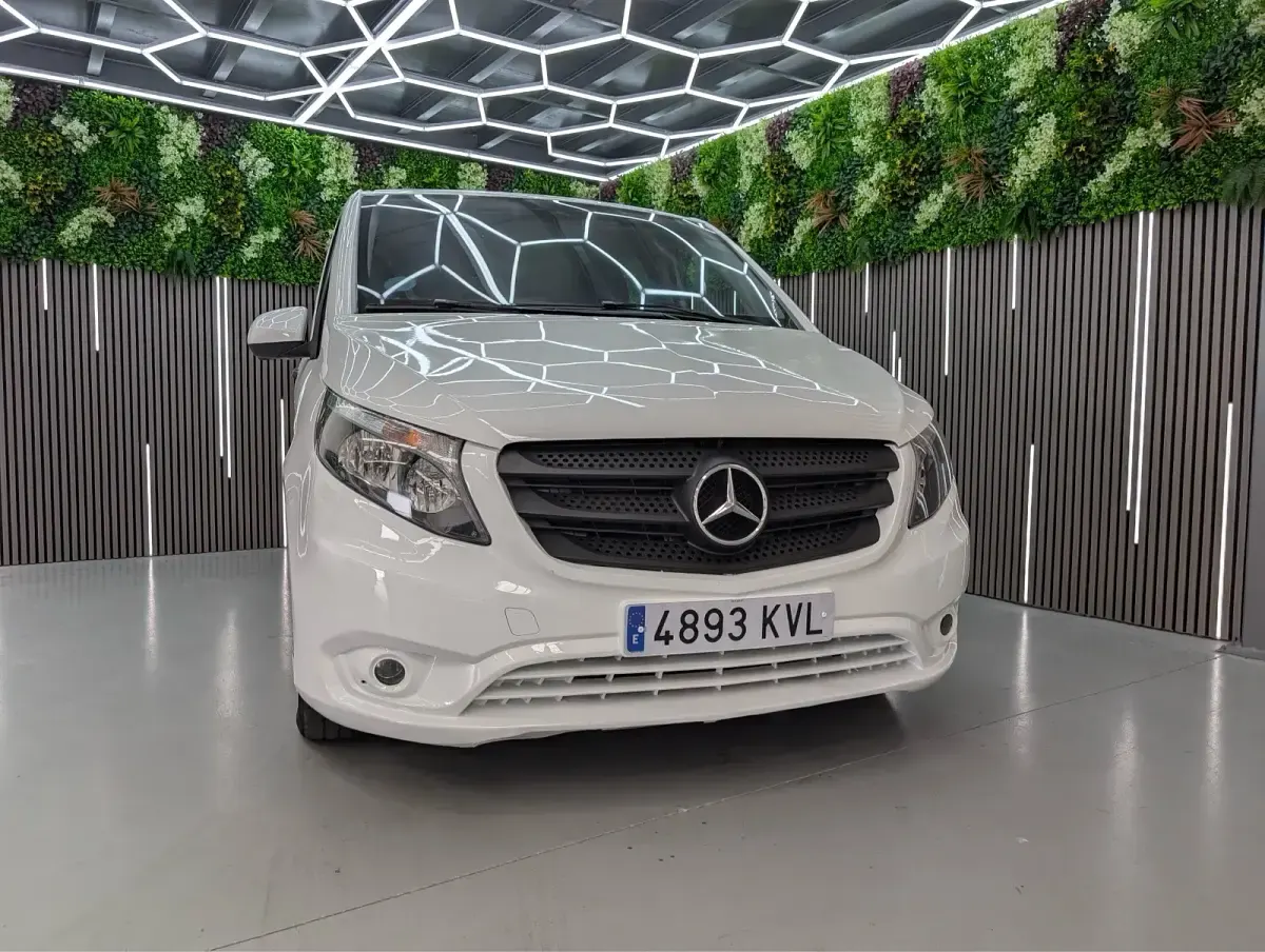 Usado Mercedes Vito 102 CV (75 kW) 2019 Blanco Van