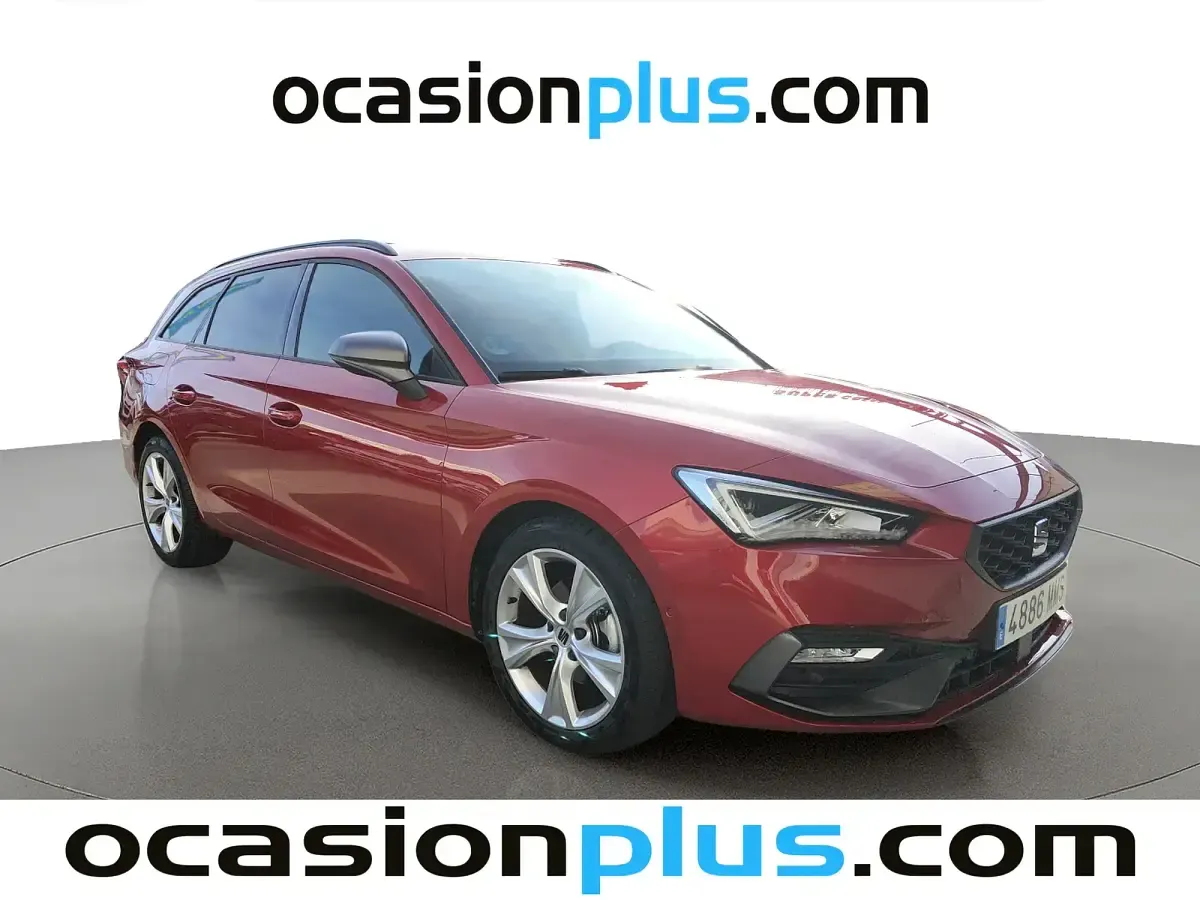 Usado Seat Leon FR 150 CV (110 kW) 2024 Rojo Familiar
