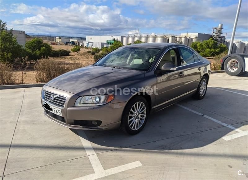 Beige Usado 2007 Volvo S80 Summum Berlina | 6000 € - Imagen 1/4