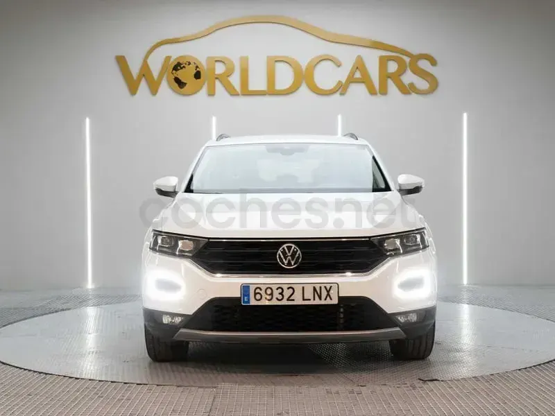 Usado VW T-Roc Advance 150 CV (110 kW) 2021 Gris / plata SUV