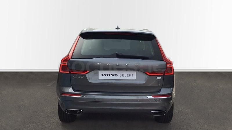 Usado Volvo XC60 Inscription 340 CV (250 kW) 2021 Gris / plata SUV