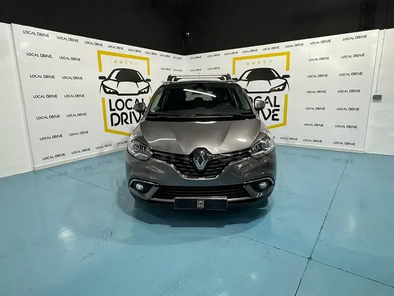 Usado Renault Grand Scénic IV Bose Edition 130 CV (95 kW) 2017 Gris / plata Monovolumen