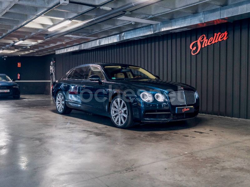Usado Bentley Flying Spur 625 CV (459 kW) 2014 Azul Berlina